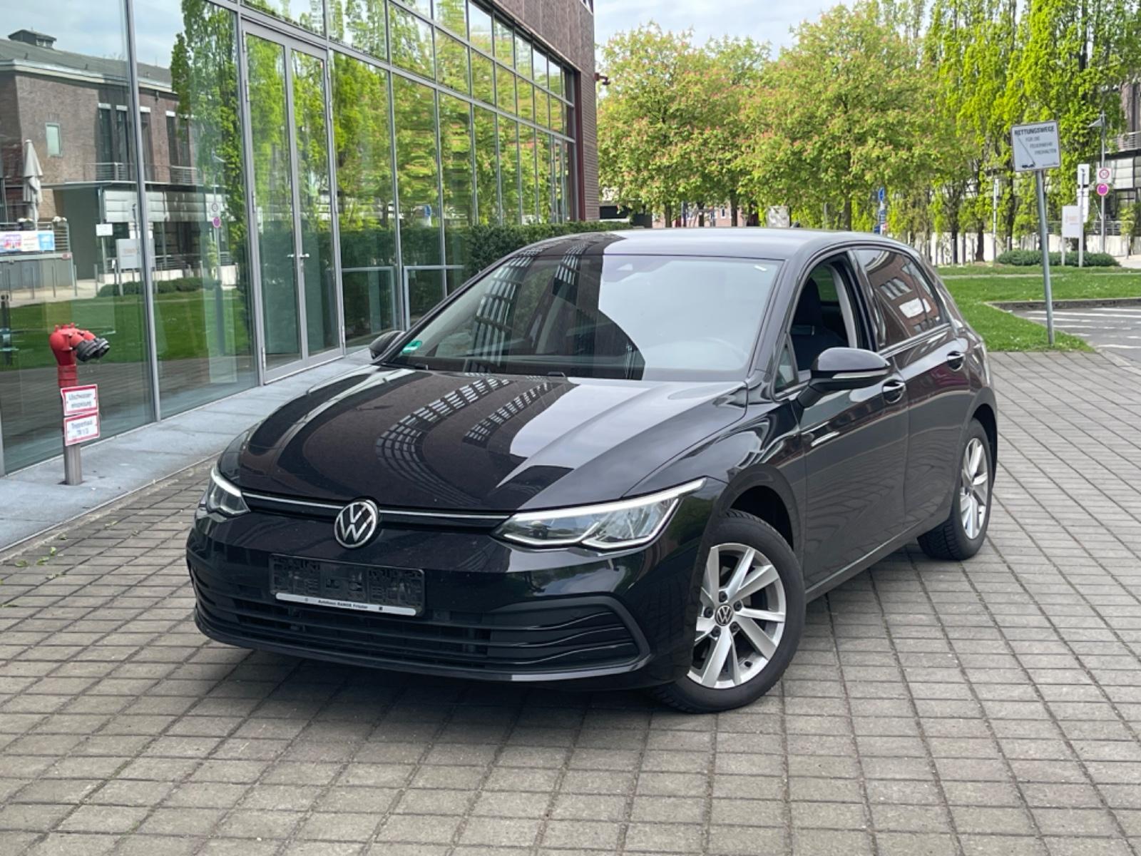 Volkswagen Golf VIII 2.0 TDI Lim. United CARPLAY/SHZ/PDC/