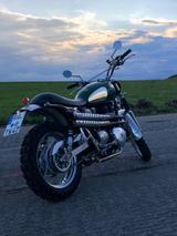 Triumph Green Legend Scrambler by FCR Original - Offers