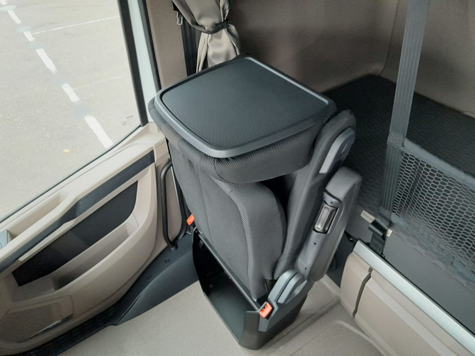 Fahrzeugabbildung DAF FAN XG 480 BDF 1120-1320 Multi