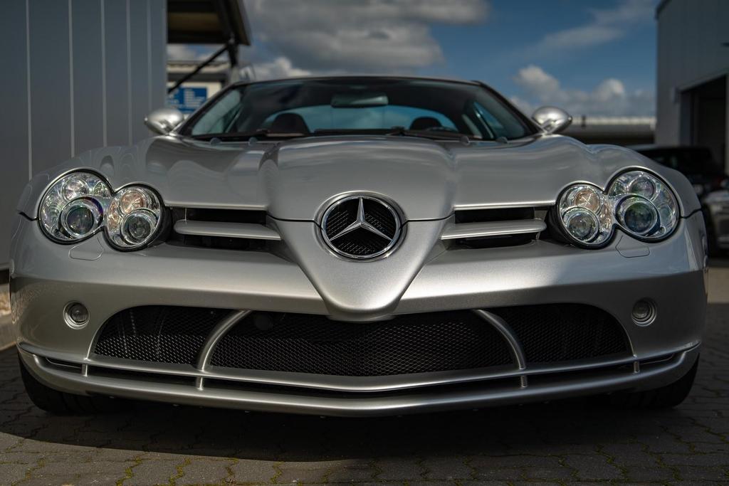 Mercedes-Benz SLR