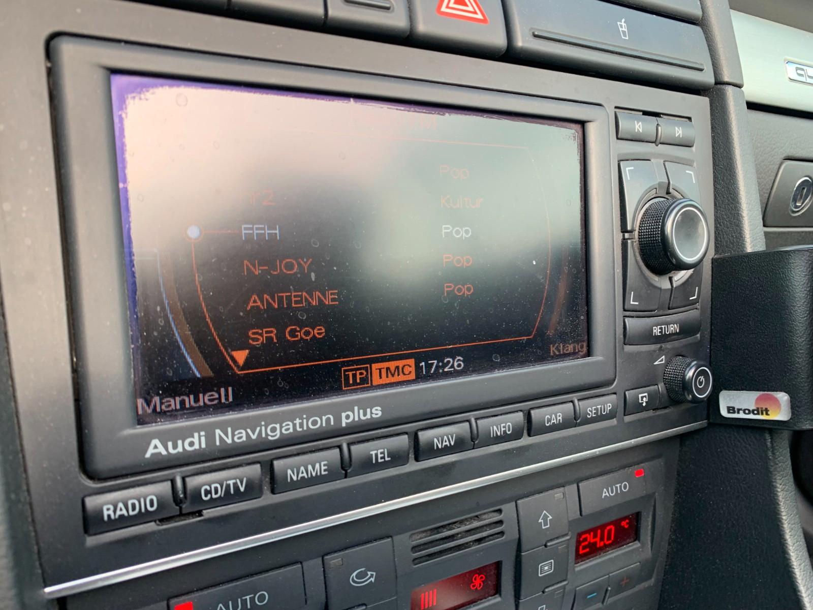 Audi A4 Cabrio 3.2 quattro Schalter S-Line 18" BOSE