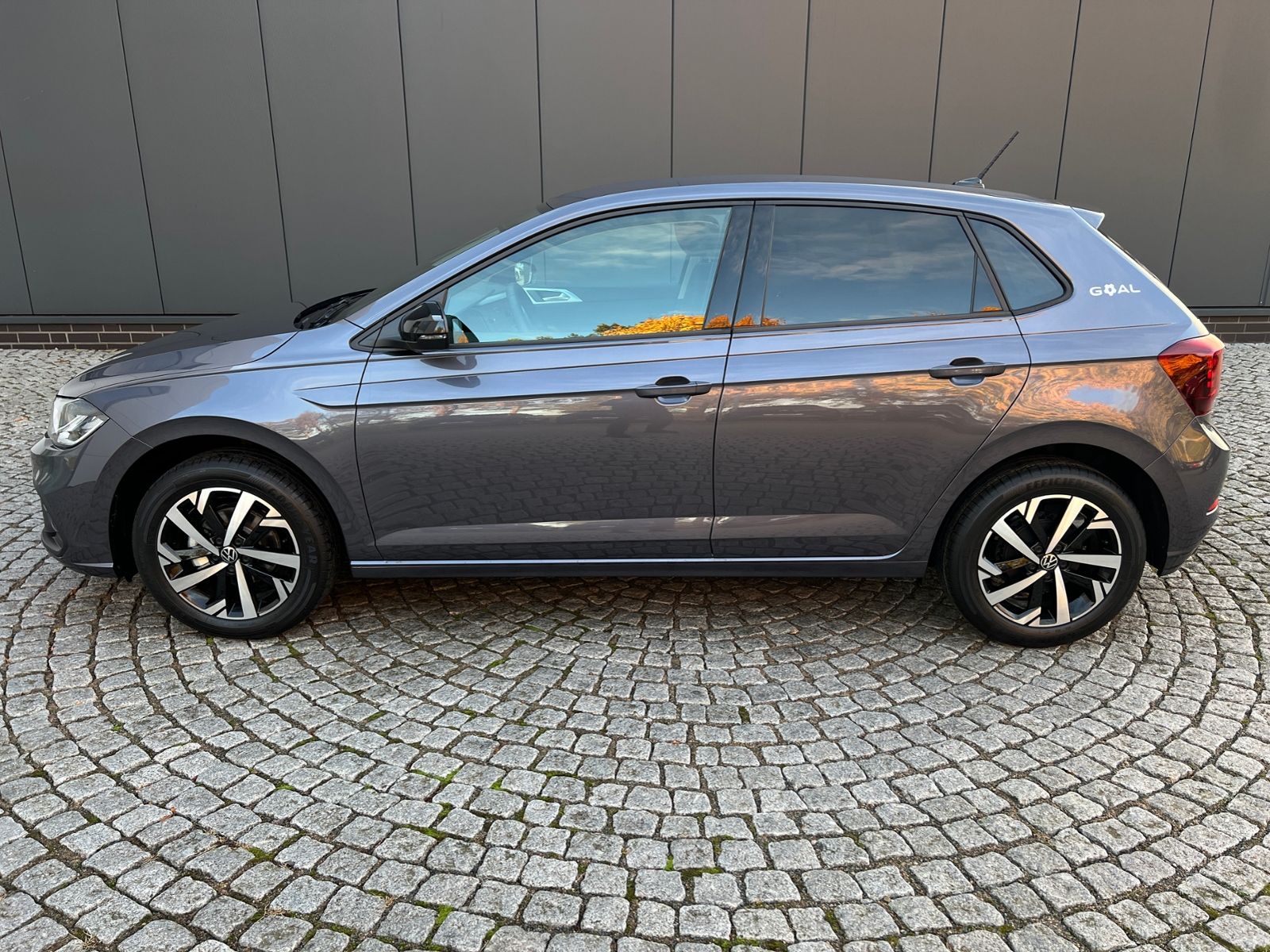 Fahrzeugabbildung Volkswagen Polo GOAL 1.0 TSI *LED, App-Connect, Kamera, 16"
