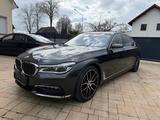 BMW 740 Li+Voll+HuD+Panorama+Surround+Laser+Gestik - BMW 740 mit Benzin-Antrieb: Limousine, Automatik