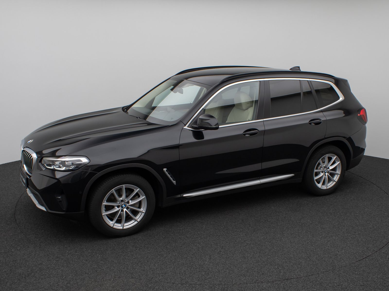 Fahrzeugabbildung BMW X3 xD20d  Kamera DAB HiFi Lnkrhzg Komfort Sport