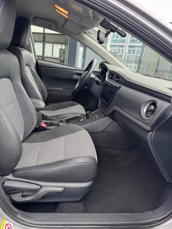 Toyota Auris Touring Sports