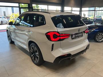 صورة 6 لـ 2024 BMW IX3