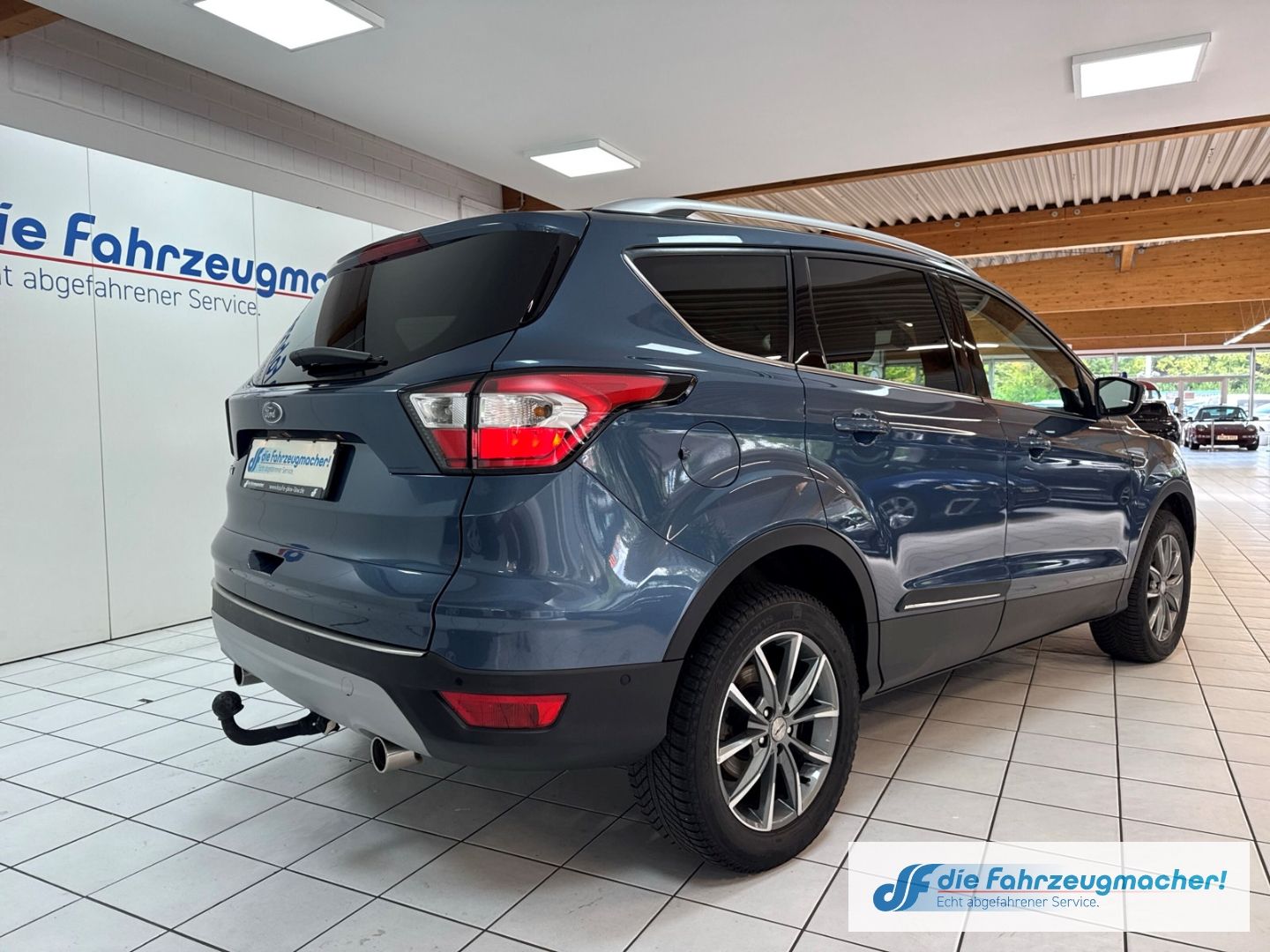 Fahrzeugabbildung Ford Kuga Trend 1.5 EcoBoost EU6d-T DAB SHZ LenkradHZ