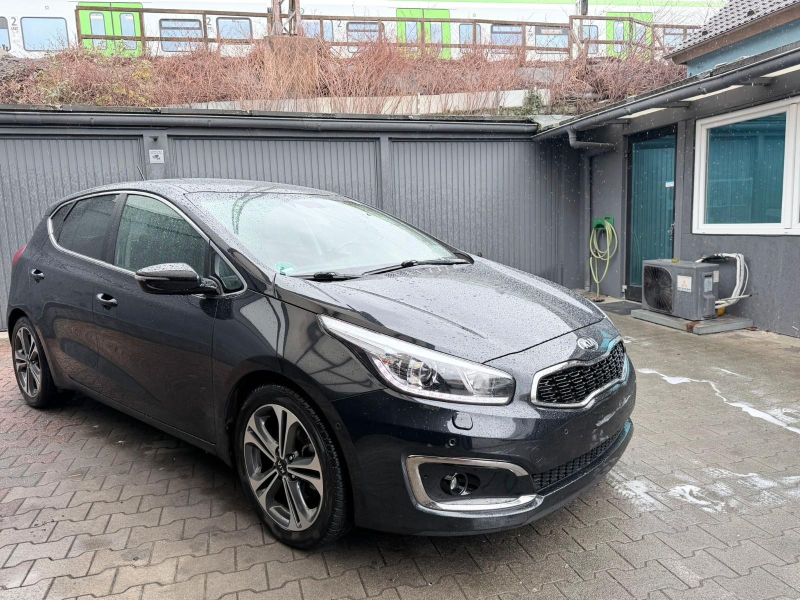 Kia cee'd / Ceed 1.6 GDI Spirit