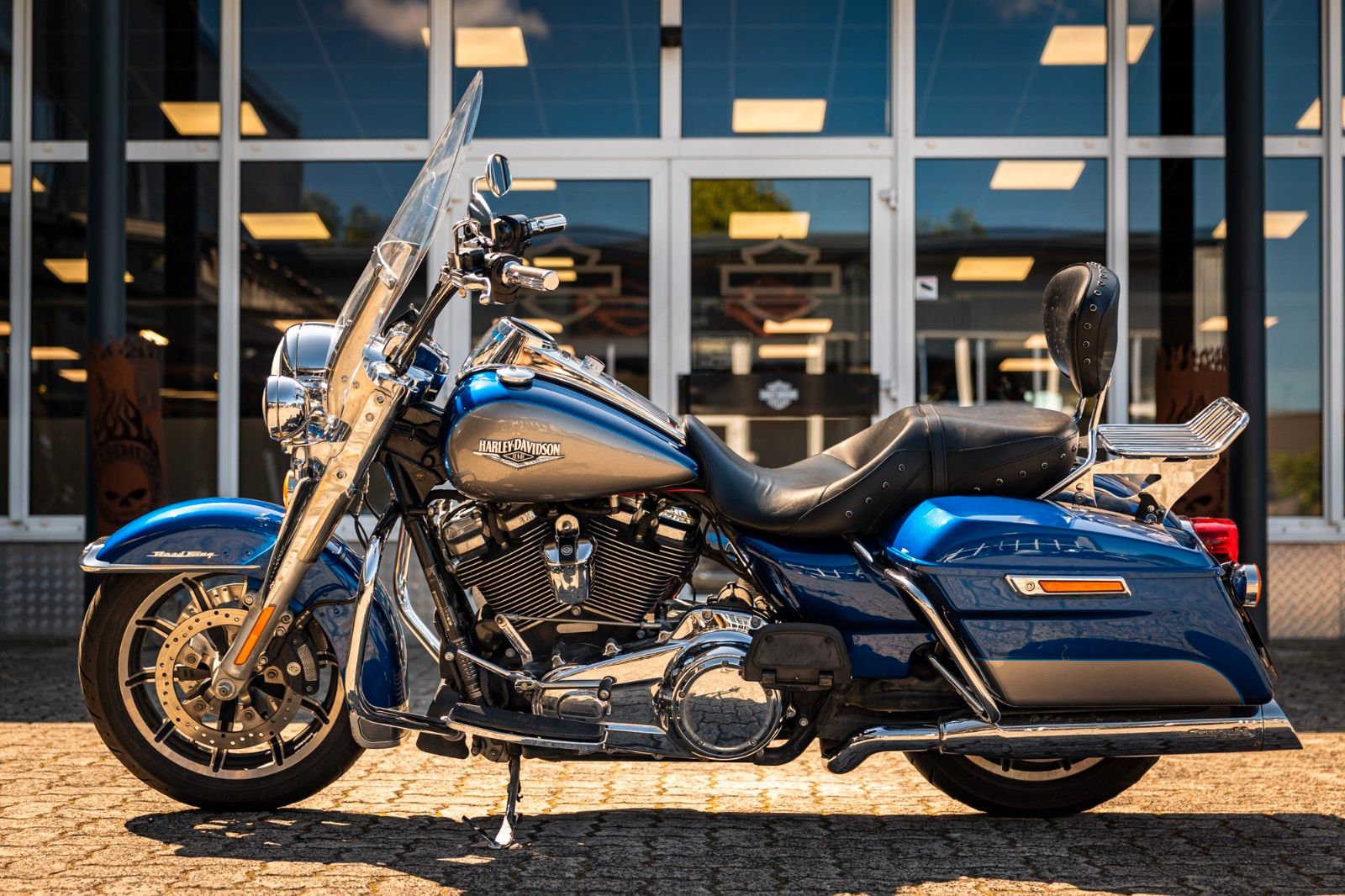 Fahrzeugabbildung Harley-Davidson FLHRC Road King Classic 107 cui -Screamin Eagle-