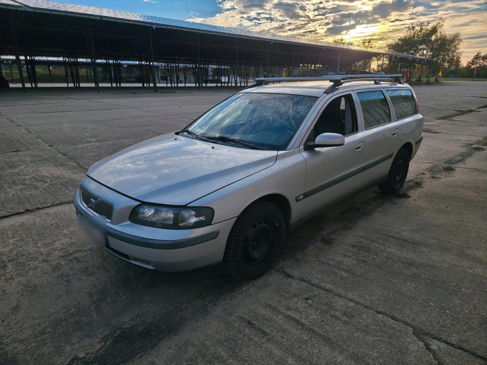 Volvo V70 2004 — engine 163 HP (120kW)