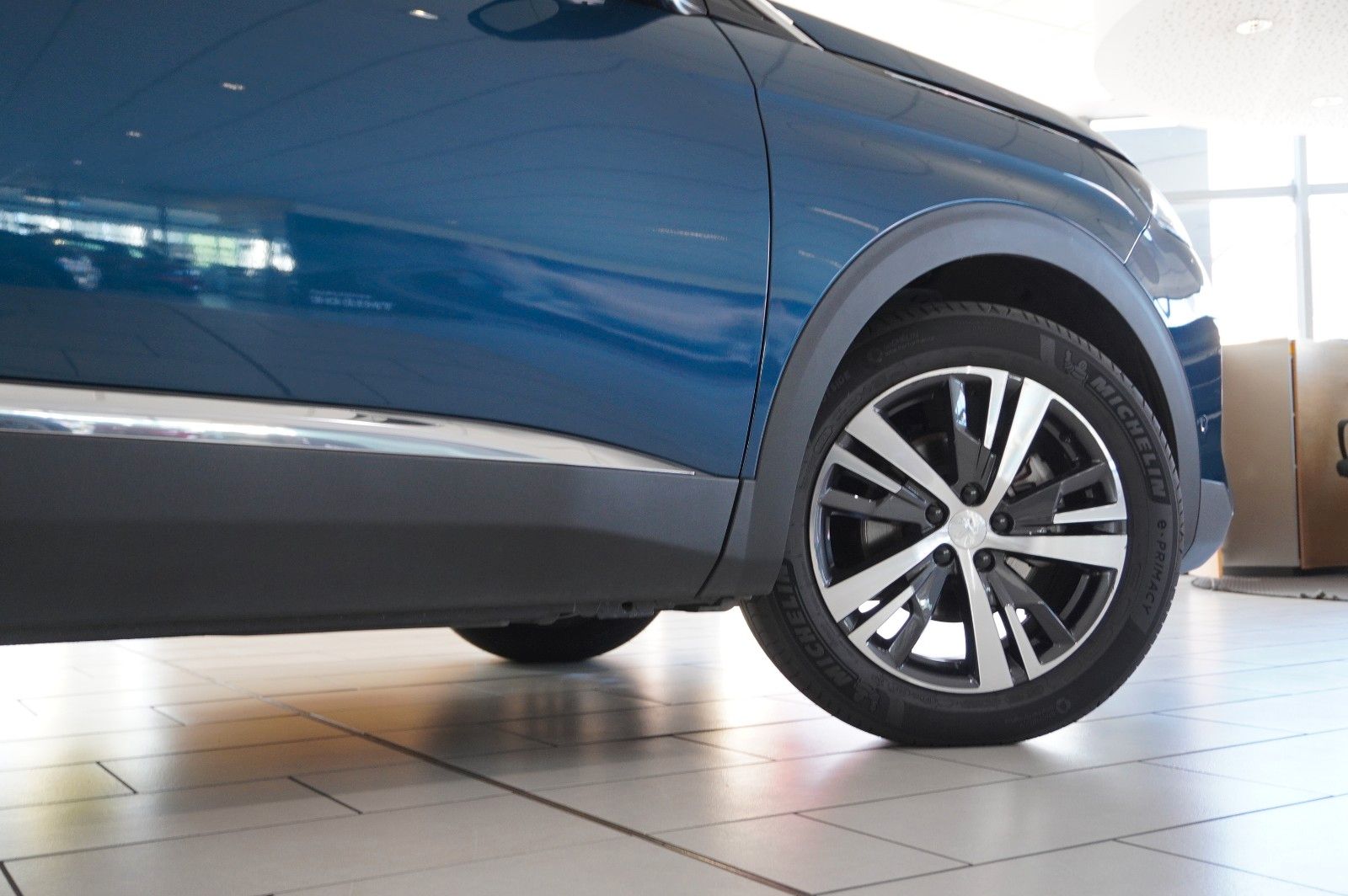 Fahrzeugabbildung Peugeot 3008 1.2T ALLURE PACK NAVI/LED/KAMERA/SPORT/DAB+