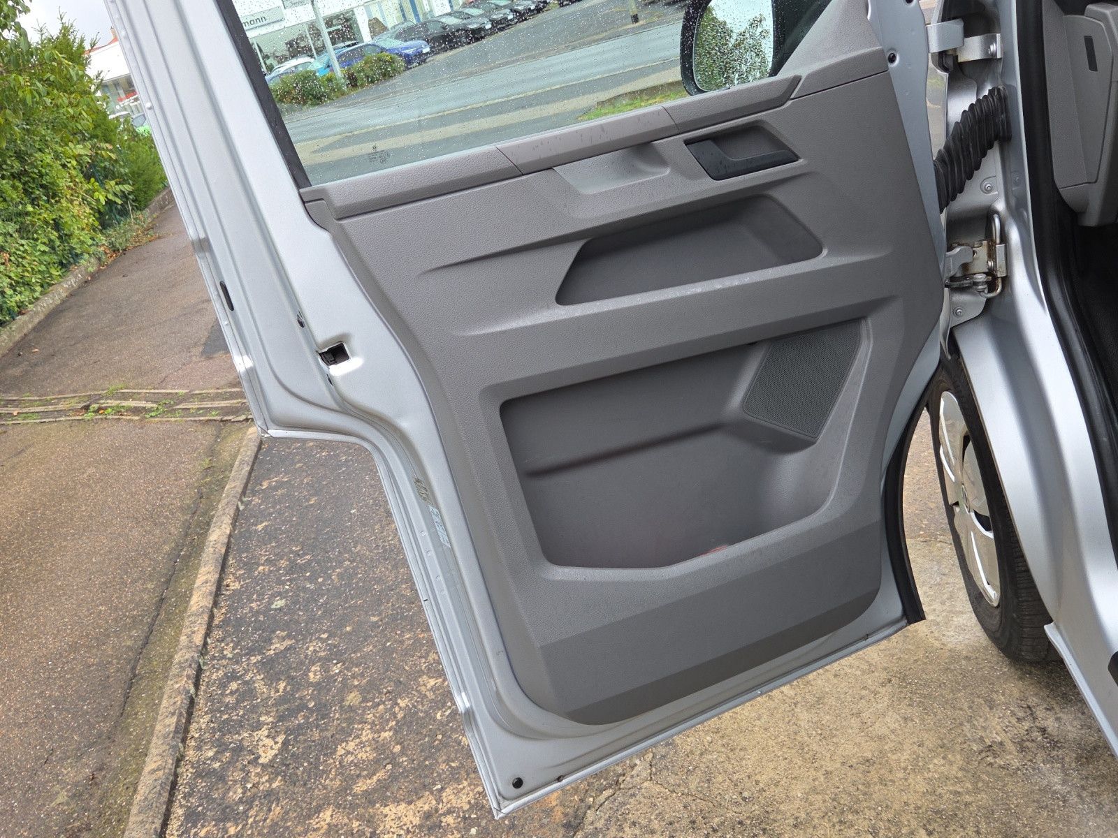 T6.1 Kombi 9-Sitzer 2.0 TDI SCR 7-Gang-DSG