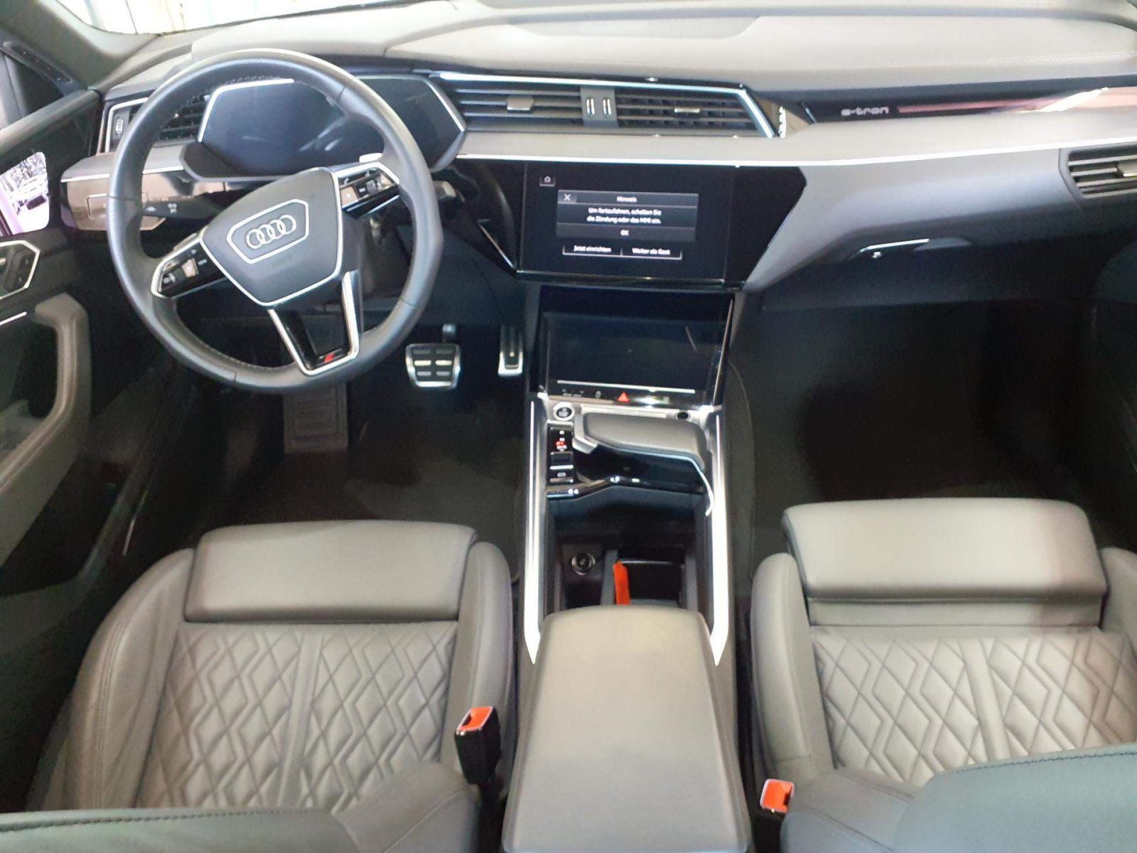 Audi Q8 e-tron - Bild 4