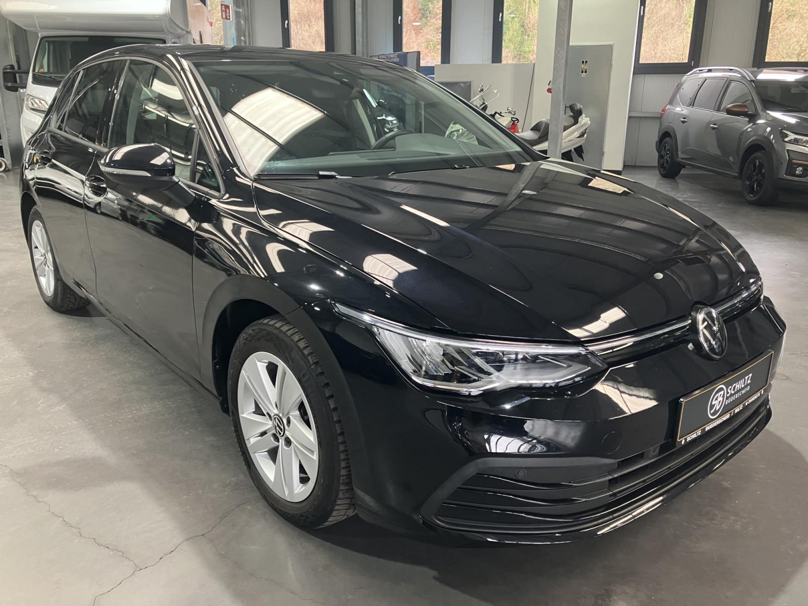 Volkswagen Golf 1.5 eTSI Life DSG 150HP