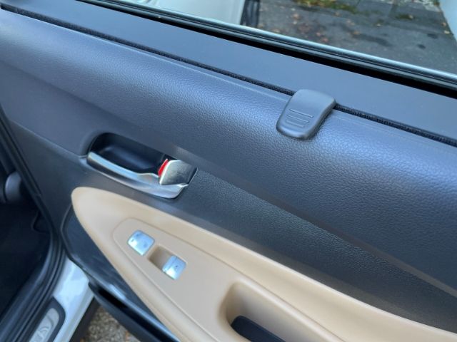 Fahrzeugabbildung Hyundai SANTA FE 2.2 CRDI Signature 4 WD Autom. Panorama