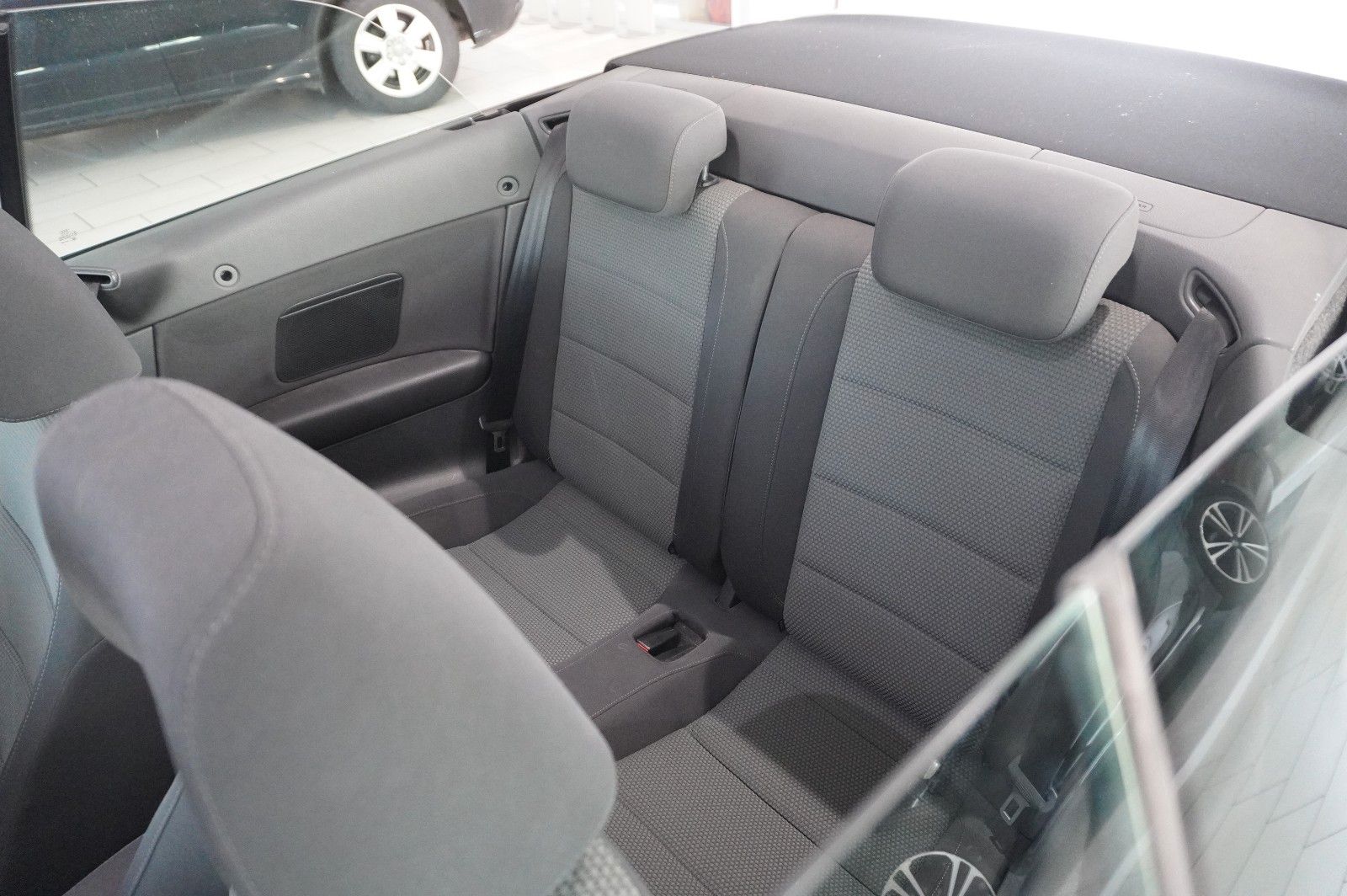 Fahrzeugabbildung Volkswagen Golf VI Cabriolet 1.2 TSI NAVI/SHZ/USB/PDC/TEMP.