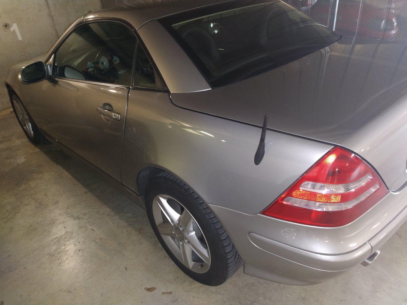 Mercedes-Benz SLK 200