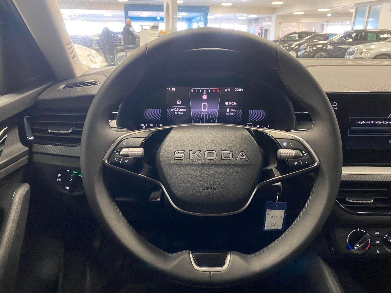 Fahrzeugabbildung SKODA Kamiq 1.0 TSI Essence+GARANTIE bis 2031+100tKM++