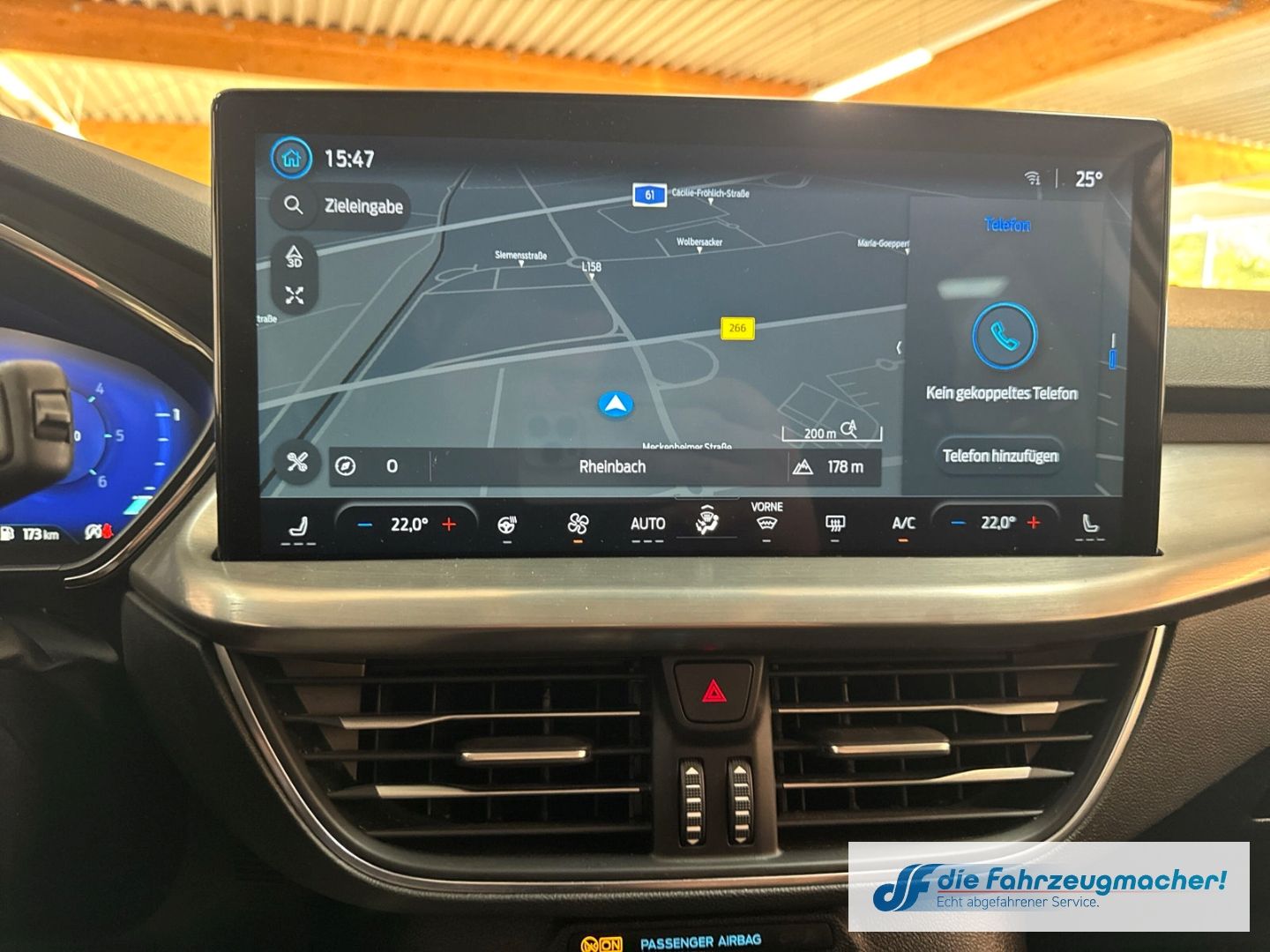 Fahrzeugabbildung Ford Focus Turnier Titanium X Sportpaket AHK-abnehmba