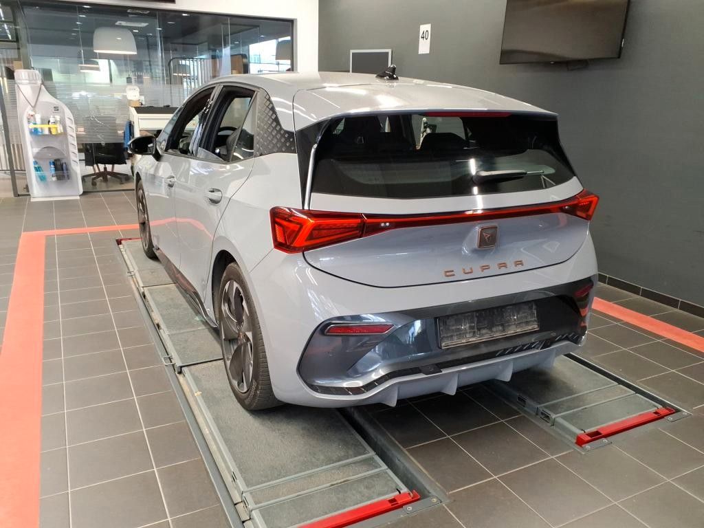 Cupra Born 150 kW *PDC*KEYLESS*LED*KLIMA* imagem 3