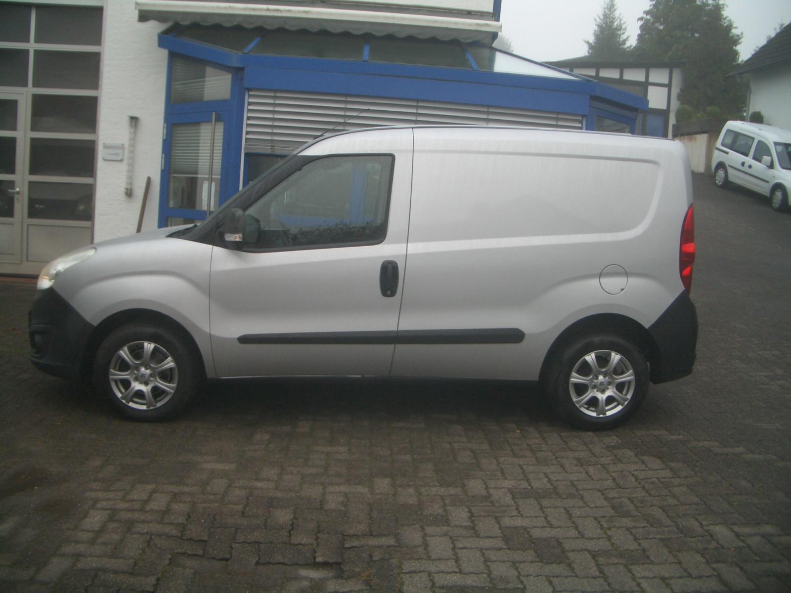 Opel Combo D Kasten 2,2t Viele Neuteile Tüv neu