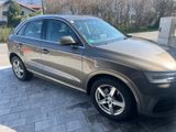 Audi Q3 2.0 TDI quattro  Sportsitze, Anhängerkupplung - Audi Q3 mit Benzin-Antrieb: Anhängerkupplung