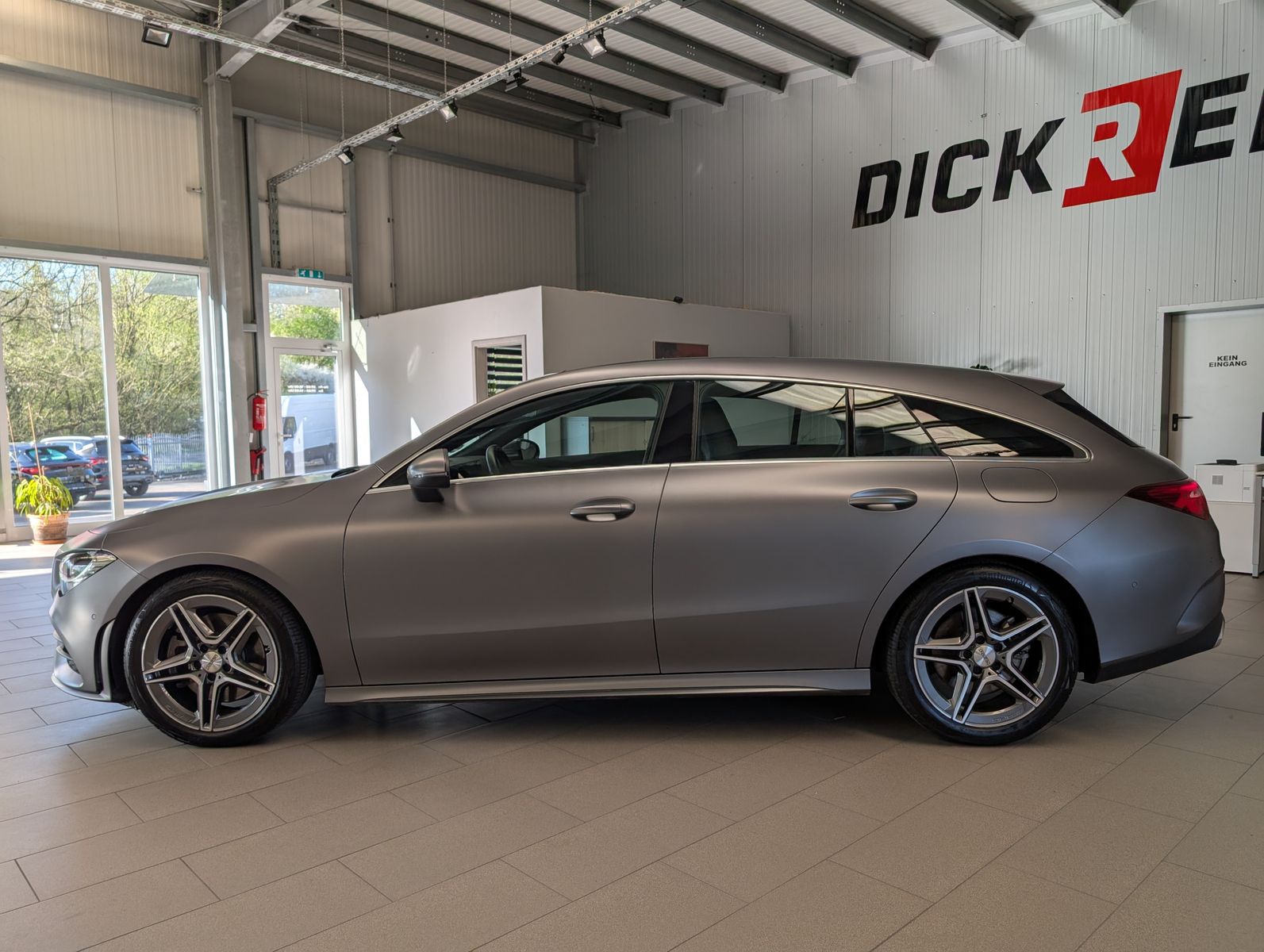 Fahrzeugabbildung Mercedes-Benz CLA 250 SB Dinamica AMG-Line MBux Cam ACC Pano