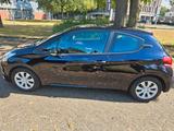 Peugeot 208 1.0 VTi 68 PS  3-Türer  HU 05/2027 - Peugeot 208 von privat