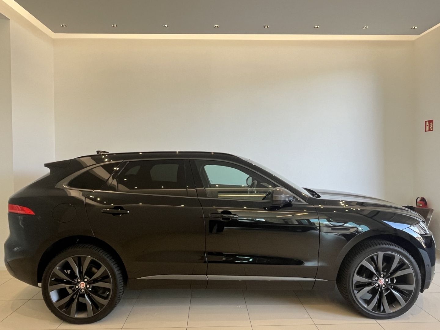 Fahrzeugabbildung Jaguar F-Pace D300 Sport AWD HUD  Meridian 360 Kamera