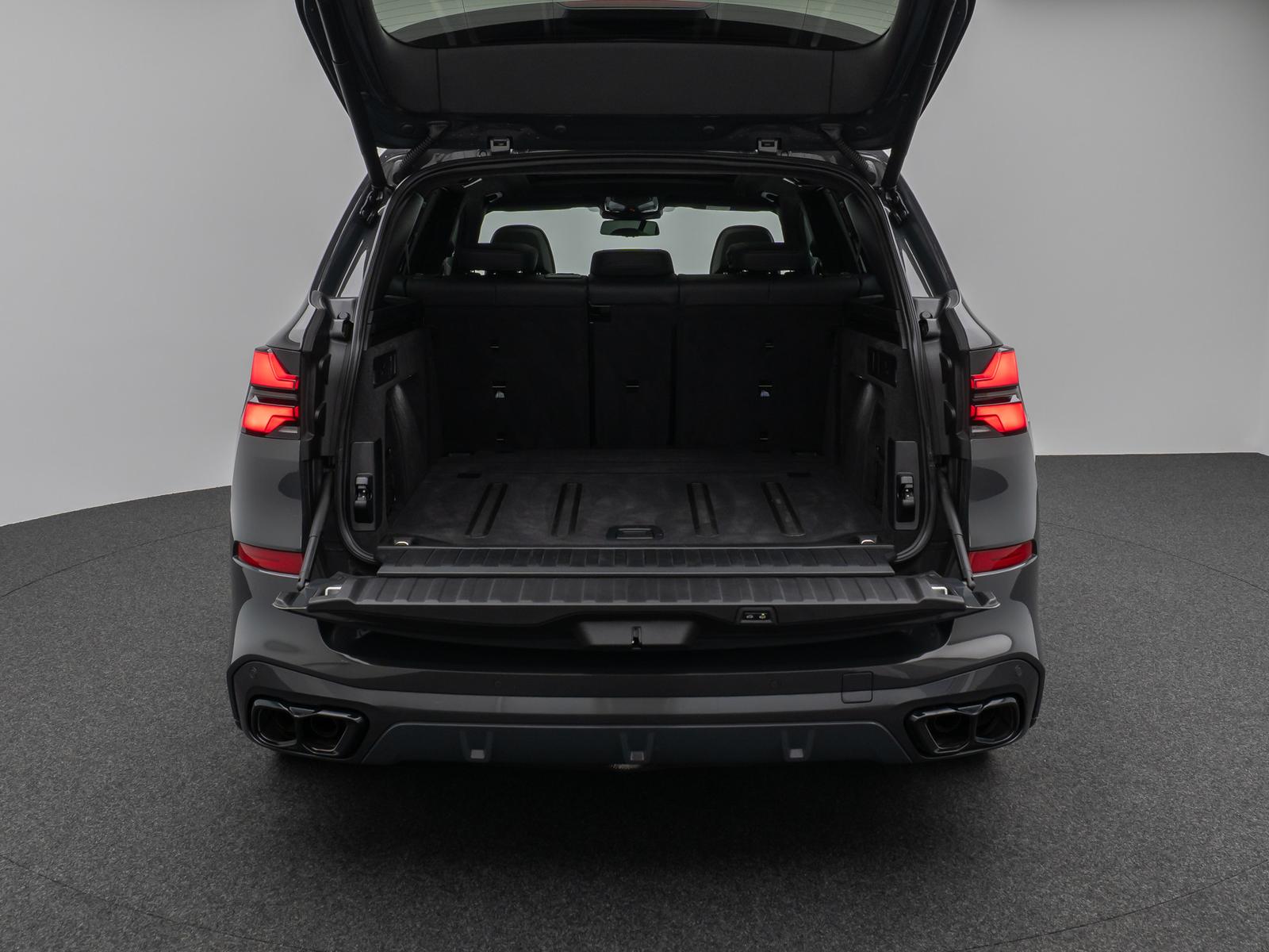 BMW X5 M60i 360° HUD H/K SoftCl Panorama Sky Lounge 