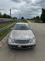 Mercedes-Benz 200 - Mercedes-Benz 200 in Stuttgart