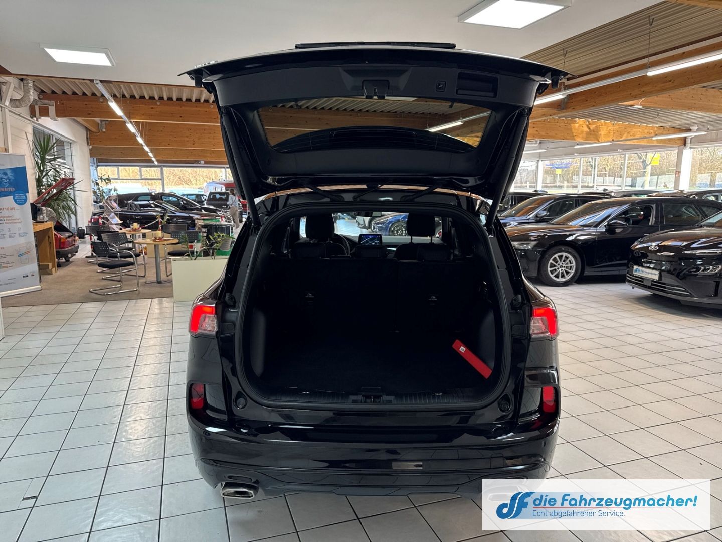 Fahrzeugabbildung Ford Kuga ST-Line HUD Navi Digitales Cockpit LED Blen