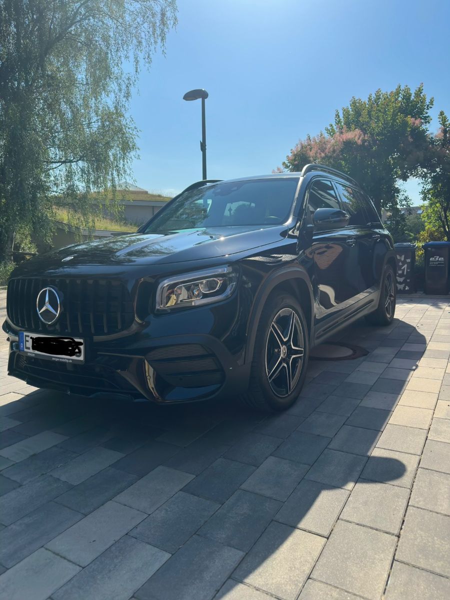 MERCEDES-BENZ GLB 200d - AMG - PANO - AHK - GARANTIE - uvm