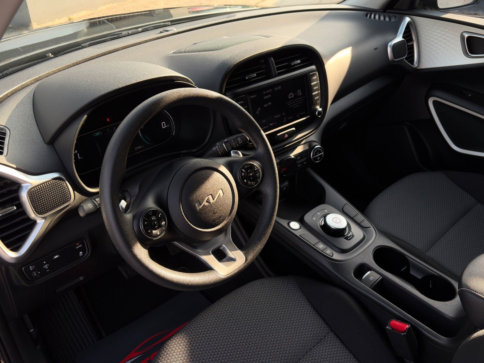 Fahrzeugabbildung Kia e-Soul Edition 39kWh LED ACC PDC CarPlay Kamera