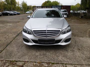 Mercedes E 220 - 1