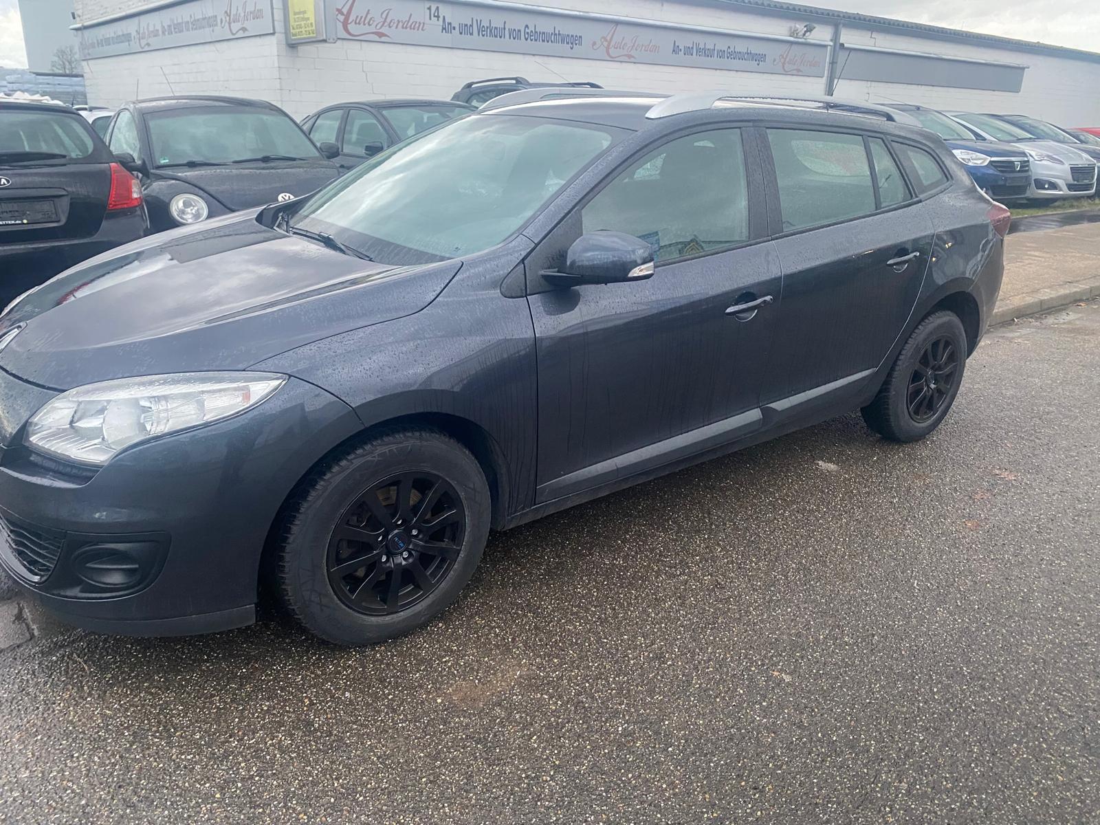 Renault Megane 2013 — rear view