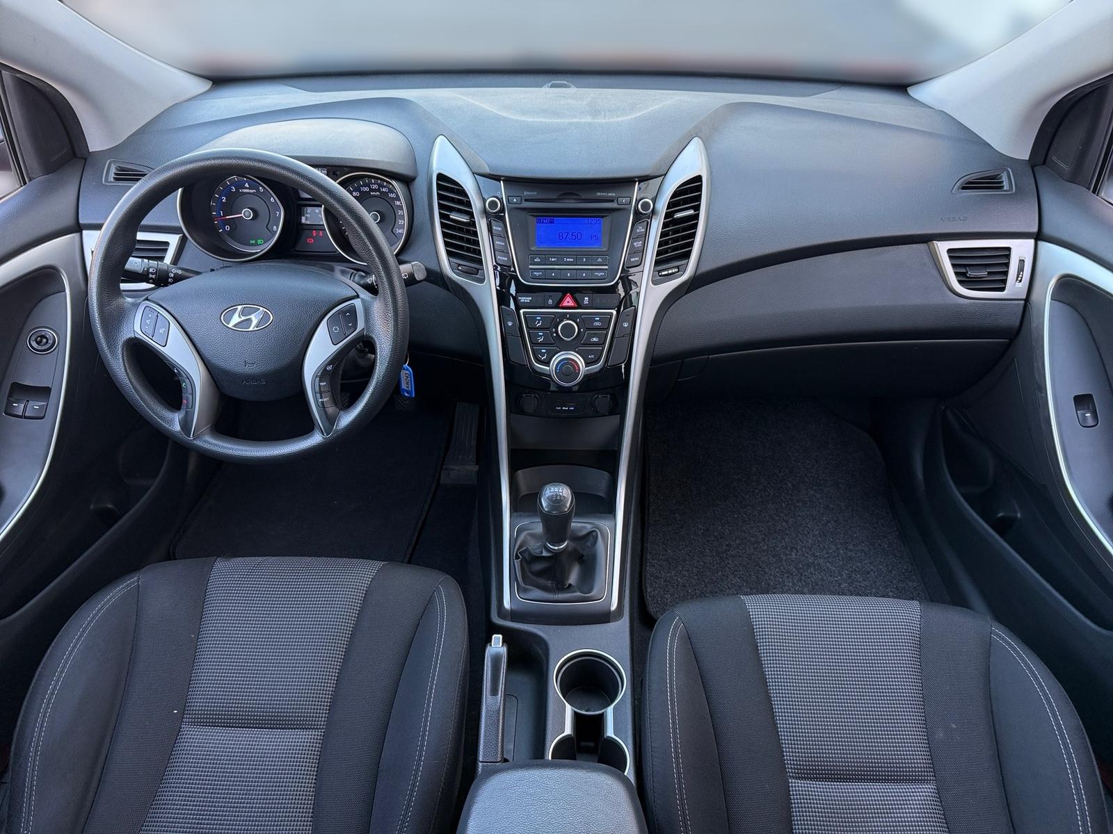 Hyundai i30 1.4 Classic PDC Bluetooth Klima USB AUX