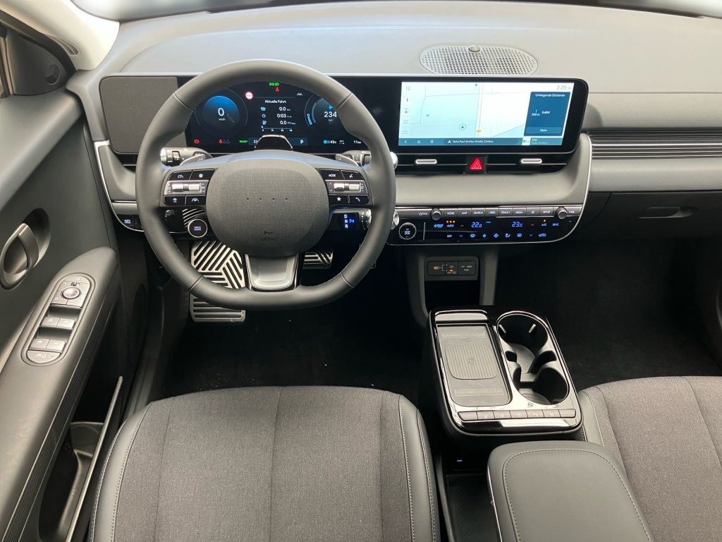 Fahrzeugabbildung Hyundai IONIQ 5 2WD 84kWh Centriq 2xKlima AUT KlimaA SHZ