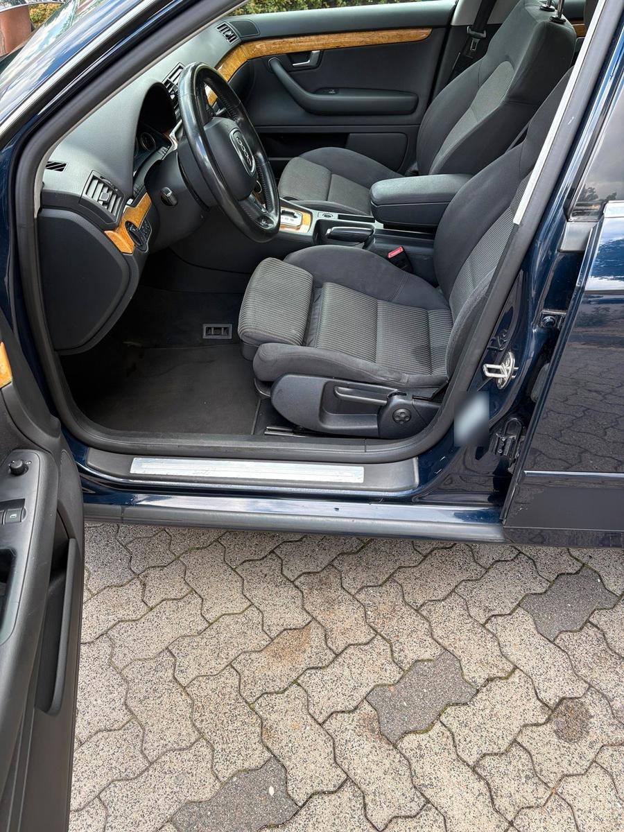 Audi A4 2005 — photo 12