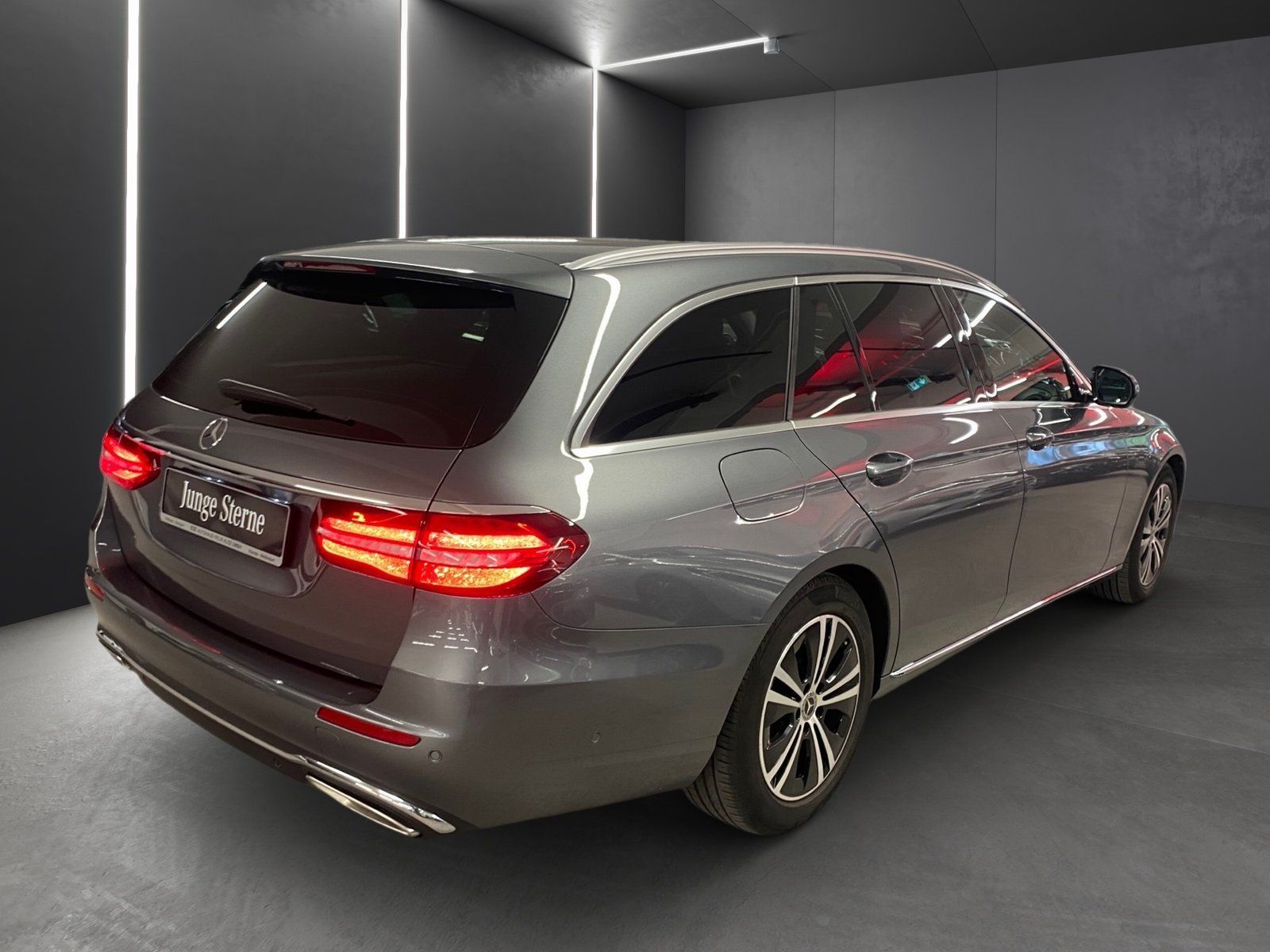 Fahrzeugabbildung Mercedes-Benz E 300 T Avant*Distro*Totwink*Multibeam*Comand*