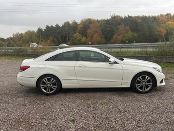 Mercedes E 200 - 3