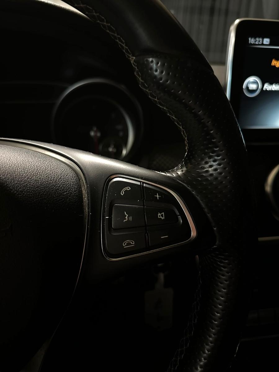 Mercedes-Benz A200 2015 — photo 19