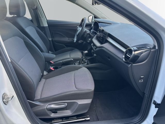 Fabia 1.0 TSI Drive LED+NAVI.+KLIMA+PANO+RFK