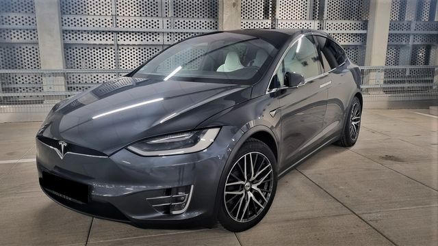 Tesla Model X Long Range