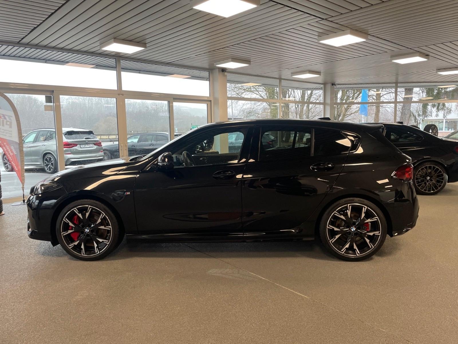 BMW 120i M-Sport Pro DrAss+ ParkAss+ HeadUp HK adLED