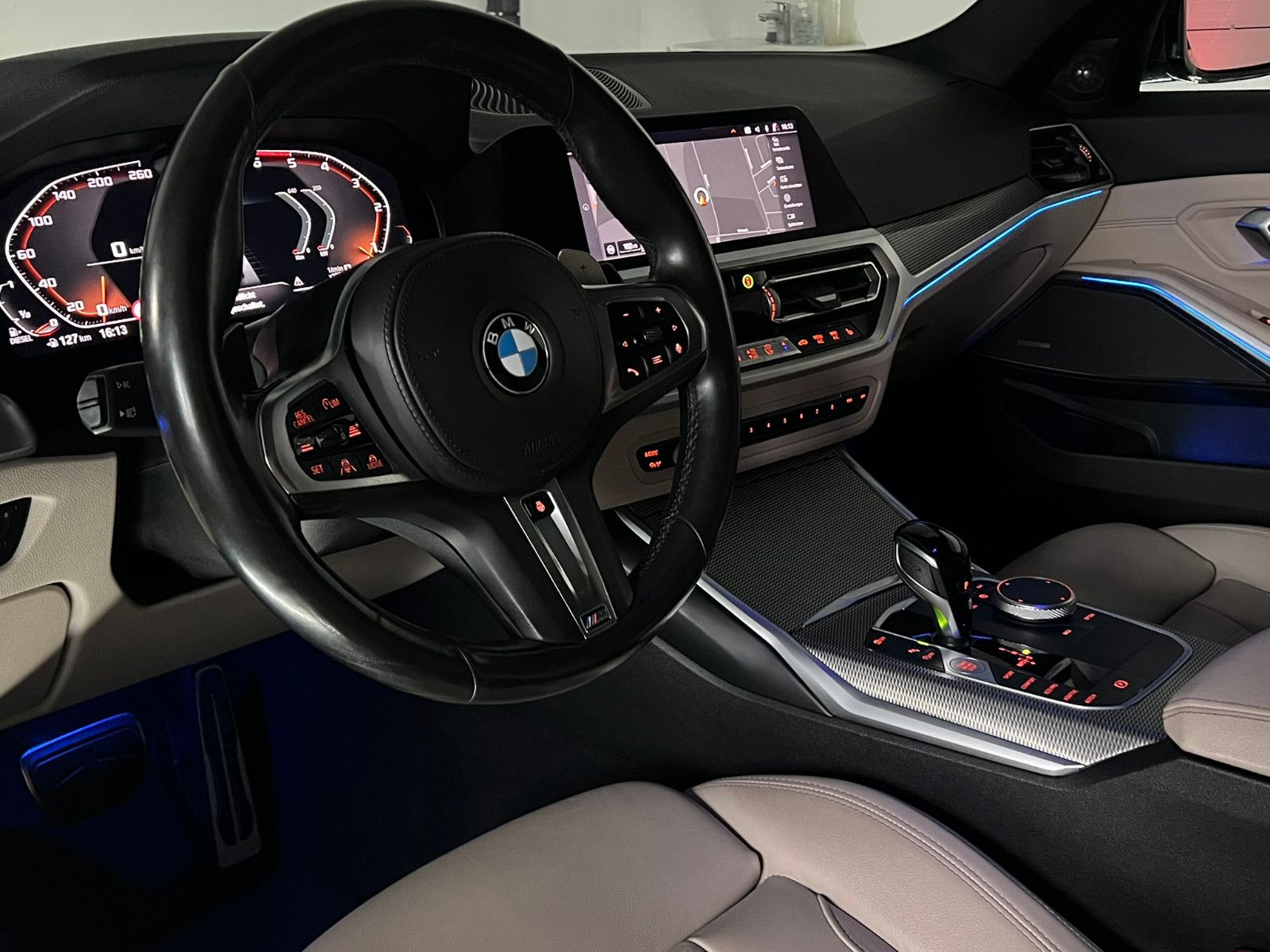 Fahrzeugabbildung BMW 330 d Lim. M SPORT/LASER/H&K/HuD/ACC/eGSD/LIVE