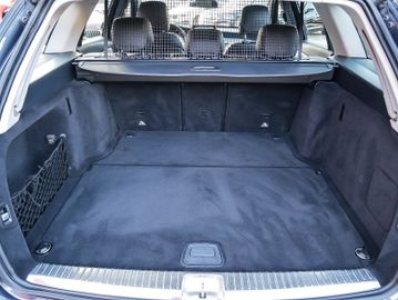 Fahrzeugabbildung Mercedes-Benz C 180 T 7G-TRONIC Avantgarde LED COMAND PARKASSI