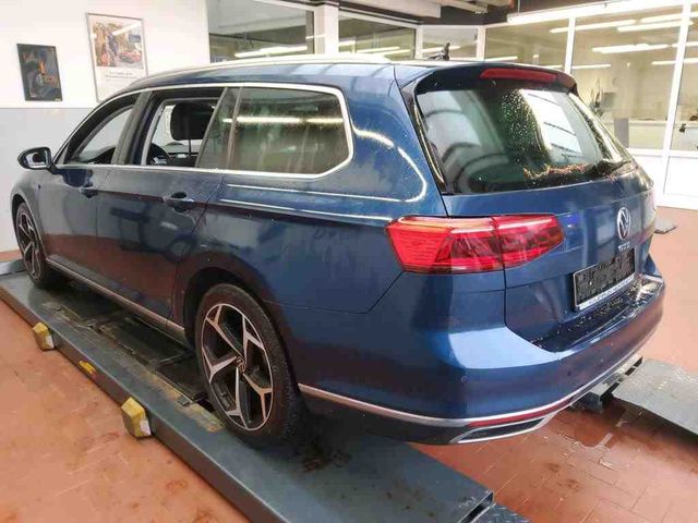 Passat Variant GTE 1.4 eHybrid R-LINE +AHK+PANO+