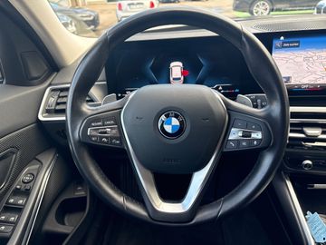 BMW 320d xDrive Touring Head-Up HiFi DAB LED RFK