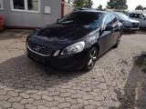 Volvo S60 Lim. Momentum - gebrauchte Volvo S60 aus dem Jahr 2011
